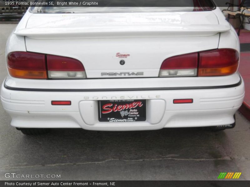 Bright White / Graphite 1995 Pontiac Bonneville SE