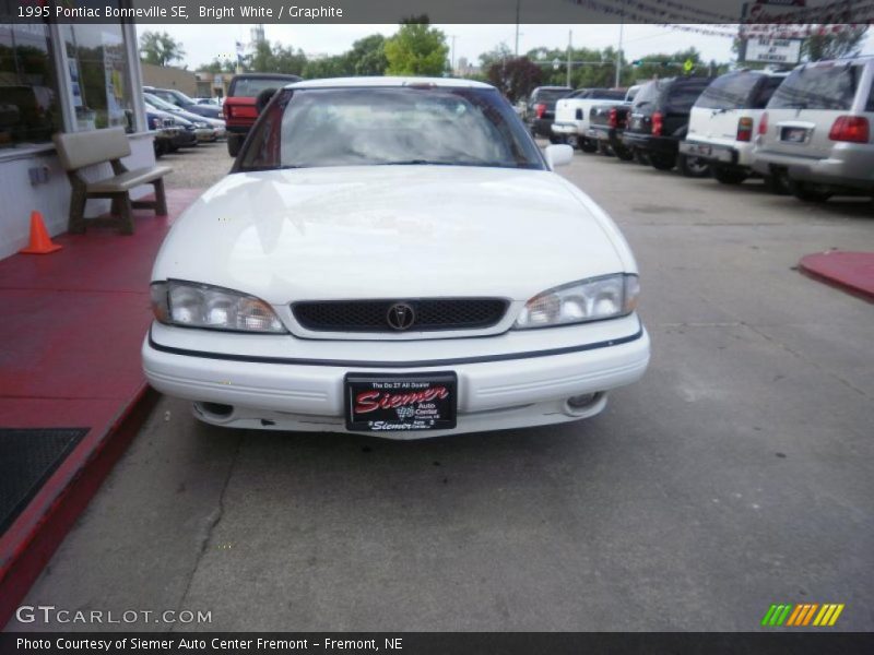 Bright White / Graphite 1995 Pontiac Bonneville SE