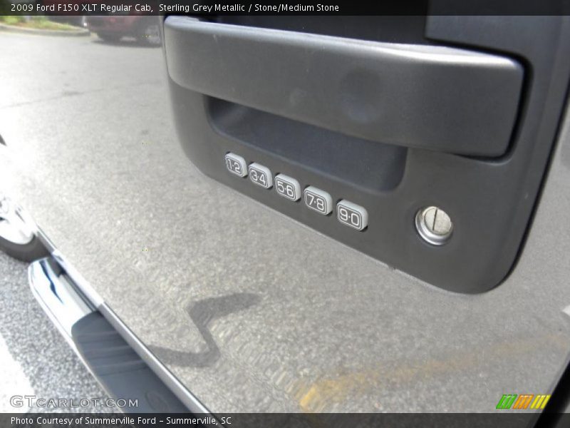 Sterling Grey Metallic / Stone/Medium Stone 2009 Ford F150 XLT Regular Cab