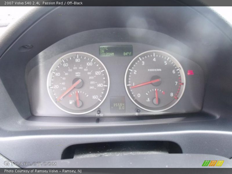 Passion Red / Off-Black 2007 Volvo S40 2.4i