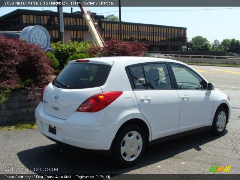 Fresh Powder / Charcoal 2009 Nissan Versa 1.8 S Hatchback