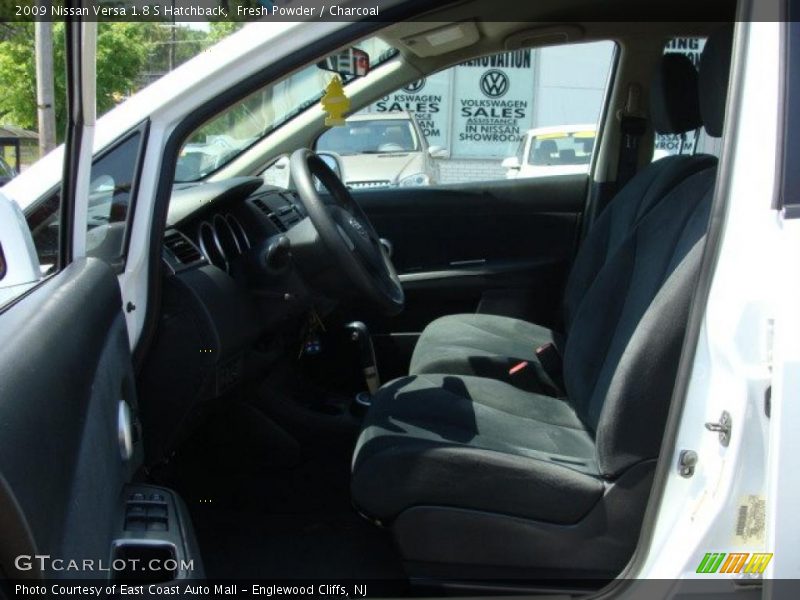 Fresh Powder / Charcoal 2009 Nissan Versa 1.8 S Hatchback