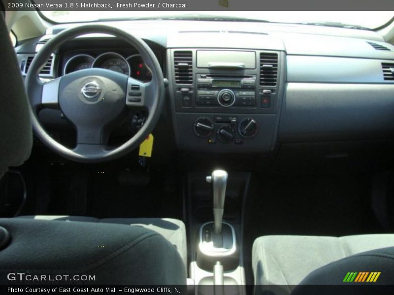 Fresh Powder / Charcoal 2009 Nissan Versa 1.8 S Hatchback