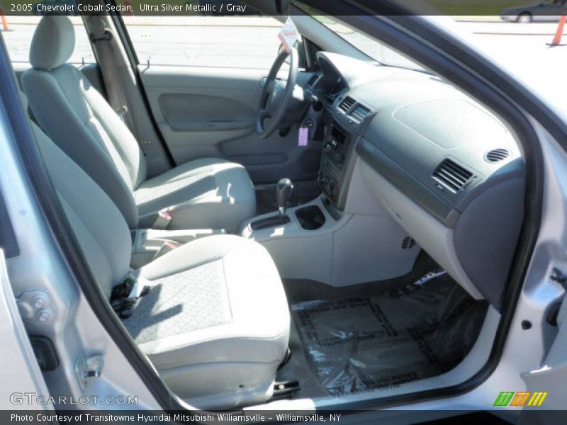 Ultra Silver Metallic / Gray 2005 Chevrolet Cobalt Sedan