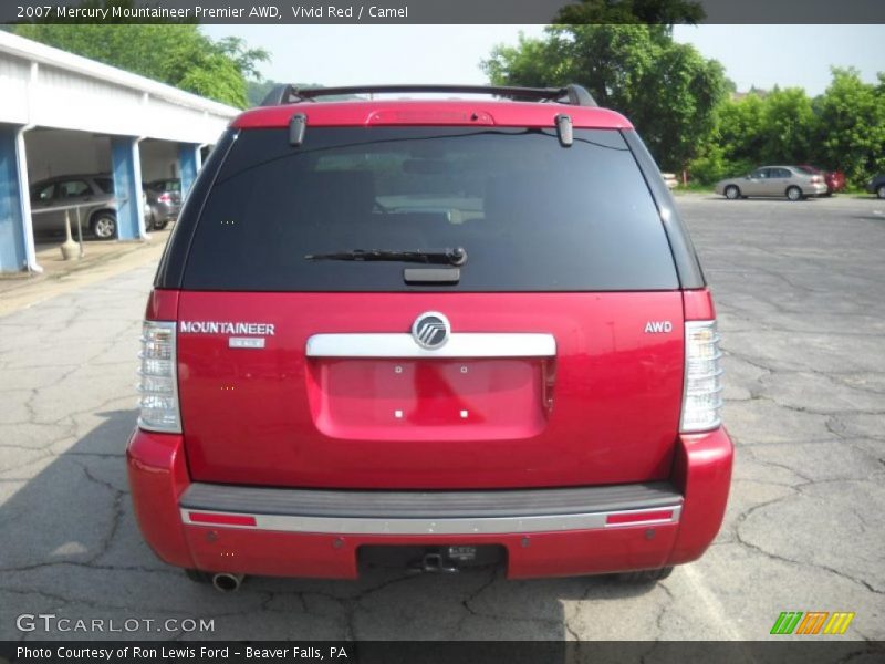 Vivid Red / Camel 2007 Mercury Mountaineer Premier AWD