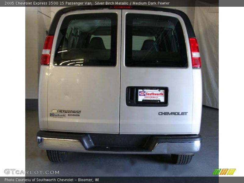 Silver Birch Metallic / Medium Dark Pewter 2005 Chevrolet Express 3500 15 Passenger Van