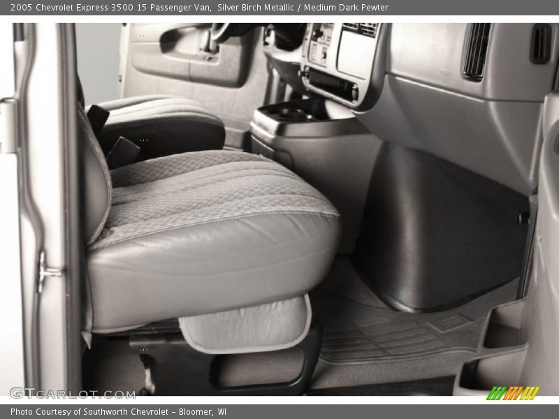 Silver Birch Metallic / Medium Dark Pewter 2005 Chevrolet Express 3500 15 Passenger Van