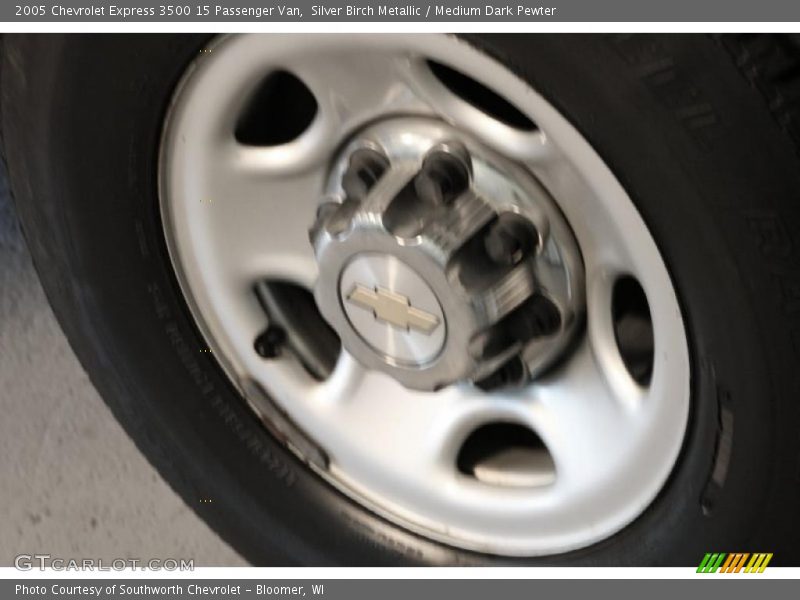 Silver Birch Metallic / Medium Dark Pewter 2005 Chevrolet Express 3500 15 Passenger Van