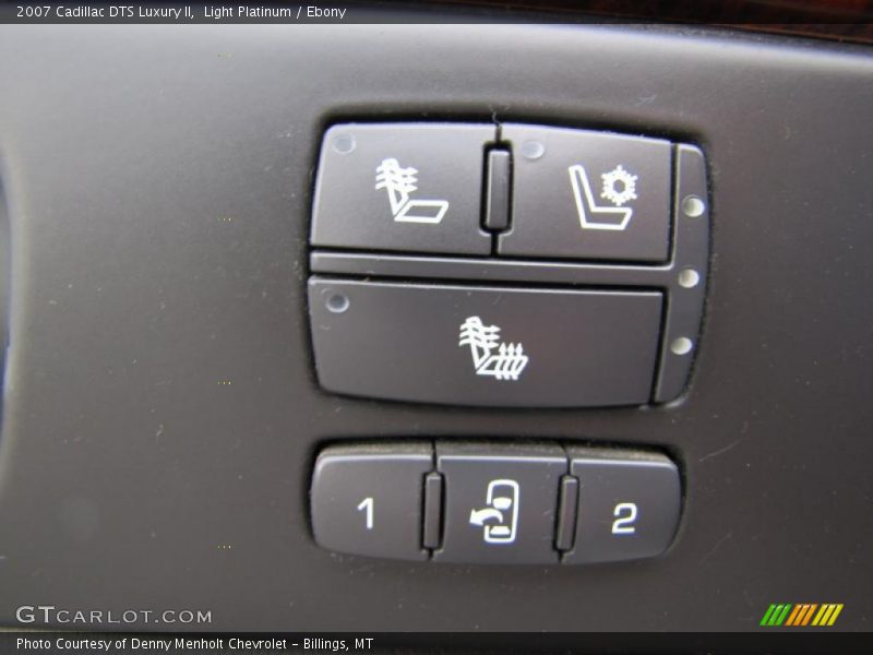 Light Platinum / Ebony 2007 Cadillac DTS Luxury II