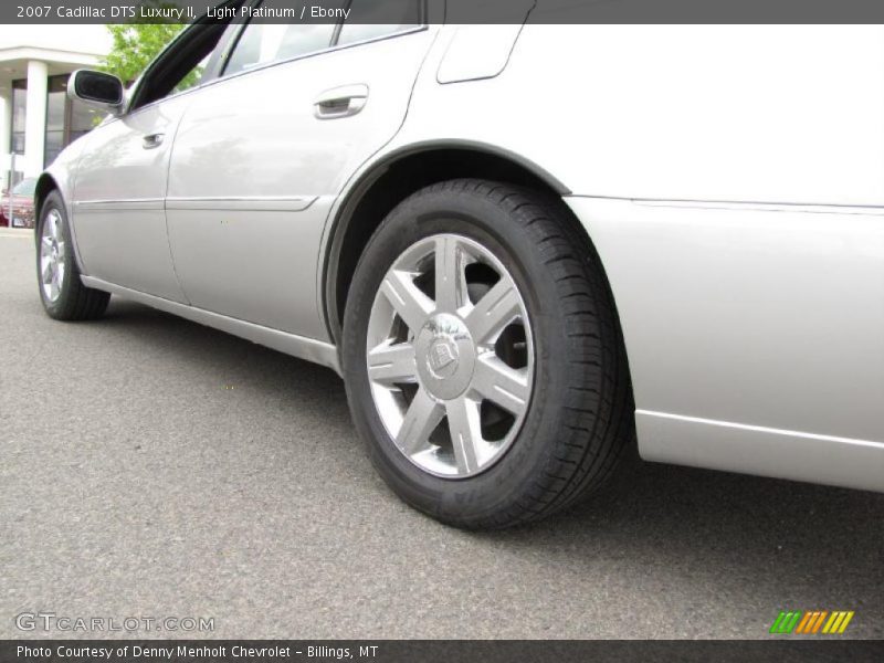 Light Platinum / Ebony 2007 Cadillac DTS Luxury II