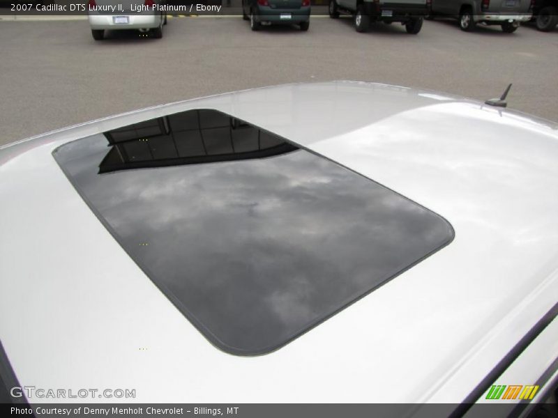 Light Platinum / Ebony 2007 Cadillac DTS Luxury II