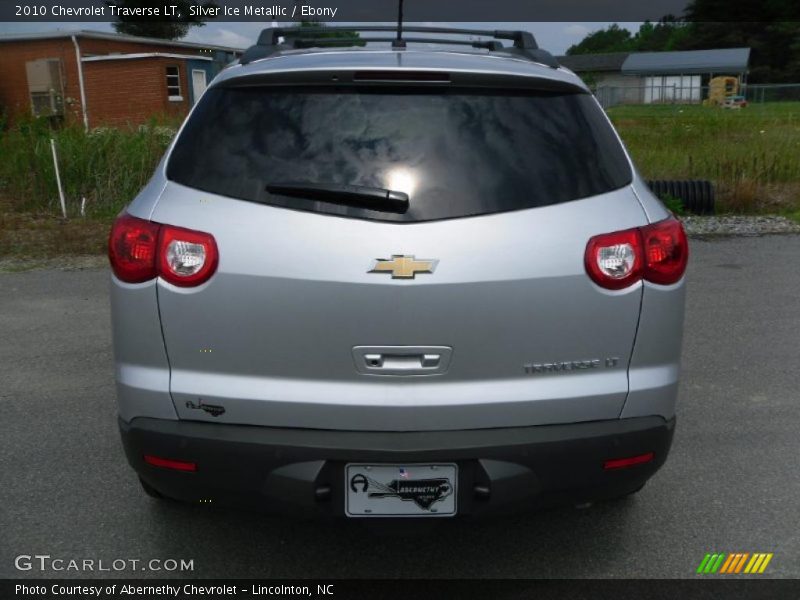 Silver Ice Metallic / Ebony 2010 Chevrolet Traverse LT