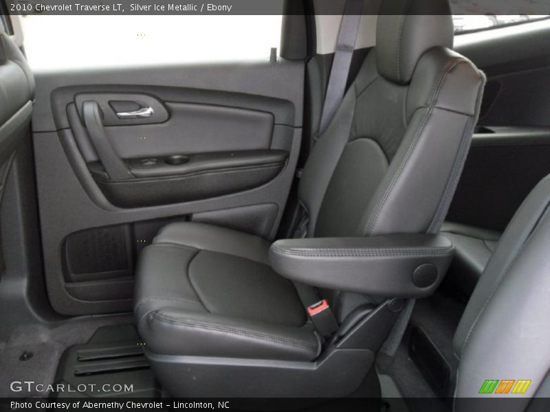 Silver Ice Metallic / Ebony 2010 Chevrolet Traverse LT