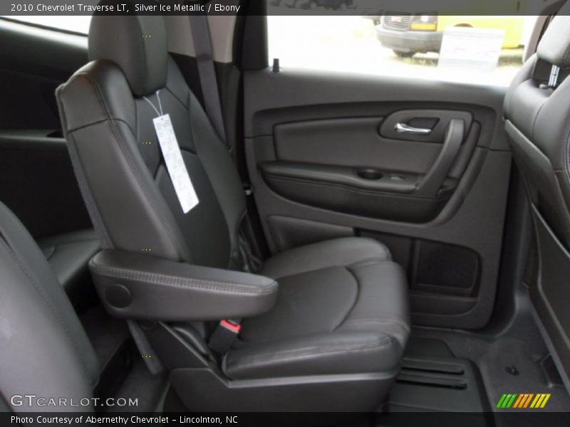 Silver Ice Metallic / Ebony 2010 Chevrolet Traverse LT