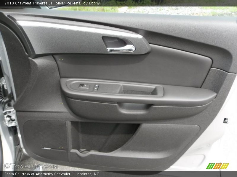 Silver Ice Metallic / Ebony 2010 Chevrolet Traverse LT
