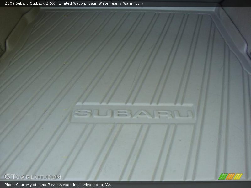 Satin White Pearl / Warm Ivory 2009 Subaru Outback 2.5XT Limited Wagon