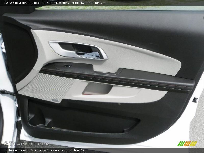 Summit White / Jet Black/Light Titanium 2010 Chevrolet Equinox LT