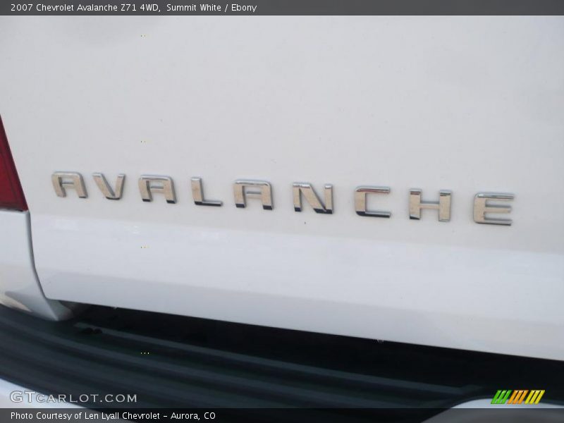 Summit White / Ebony 2007 Chevrolet Avalanche Z71 4WD