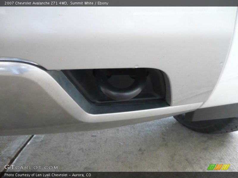 Summit White / Ebony 2007 Chevrolet Avalanche Z71 4WD