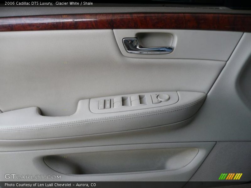 Glacier White / Shale 2006 Cadillac DTS Luxury