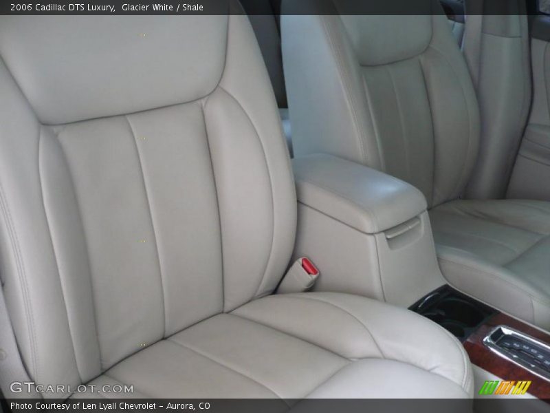 Glacier White / Shale 2006 Cadillac DTS Luxury