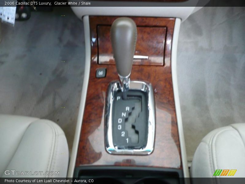 Glacier White / Shale 2006 Cadillac DTS Luxury