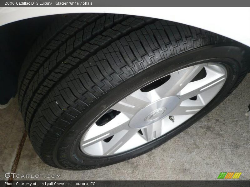 Glacier White / Shale 2006 Cadillac DTS Luxury