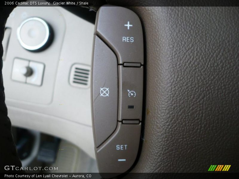 Glacier White / Shale 2006 Cadillac DTS Luxury