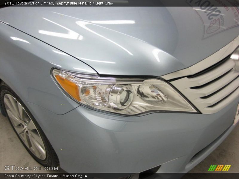 Zephyr Blue Metallic / Light Gray 2011 Toyota Avalon Limited