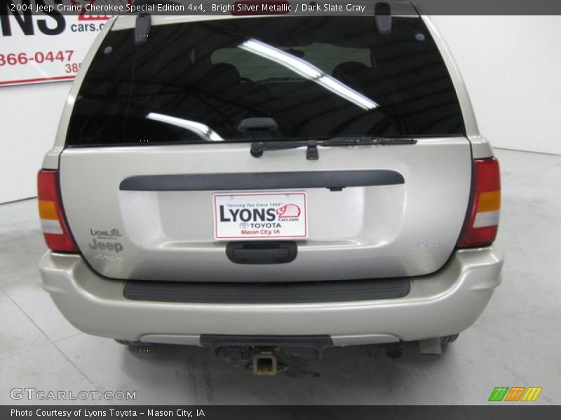 Bright Silver Metallic / Dark Slate Gray 2004 Jeep Grand Cherokee Special Edition 4x4