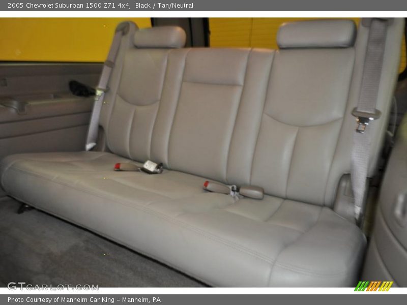 Black / Tan/Neutral 2005 Chevrolet Suburban 1500 Z71 4x4