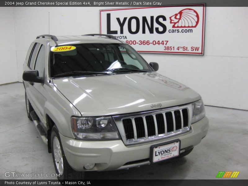 Bright Silver Metallic / Dark Slate Gray 2004 Jeep Grand Cherokee Special Edition 4x4