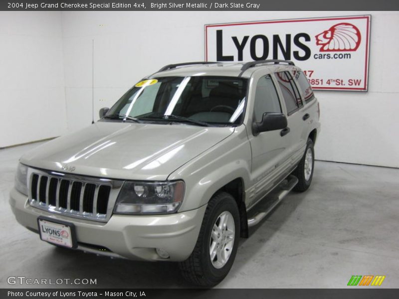 Bright Silver Metallic / Dark Slate Gray 2004 Jeep Grand Cherokee Special Edition 4x4