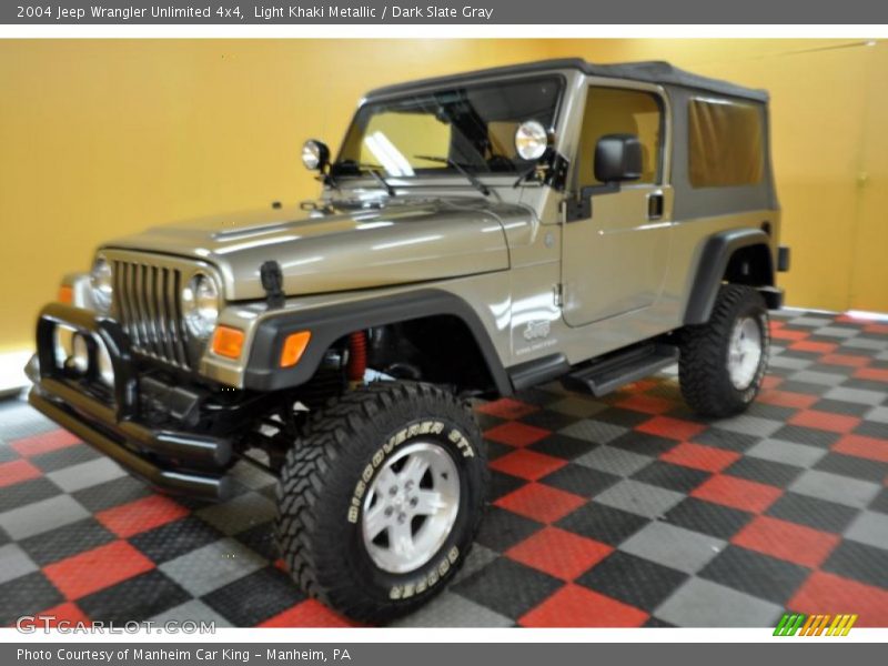 Light Khaki Metallic / Dark Slate Gray 2004 Jeep Wrangler Unlimited 4x4