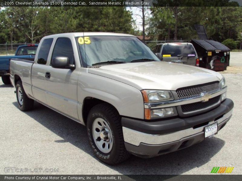 Sandstone Metallic / Medium Gray 2005 Chevrolet Silverado 1500 Extended Cab