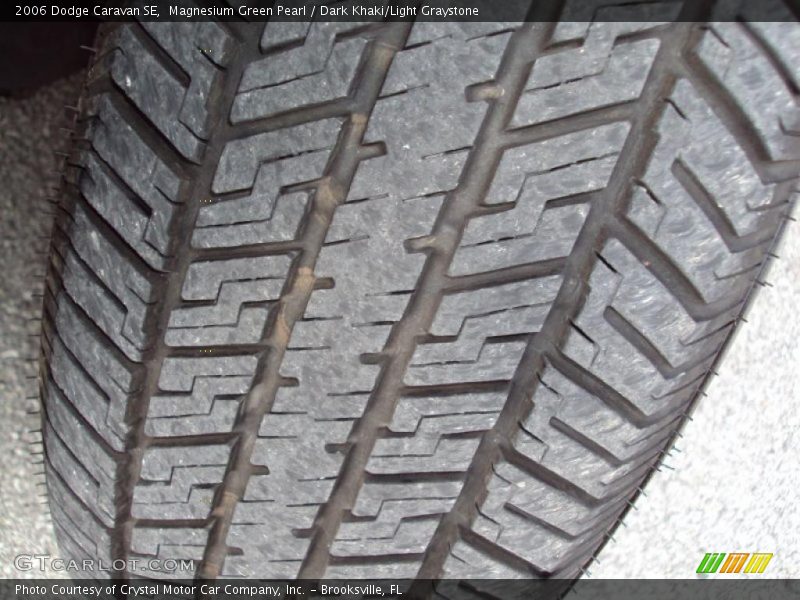 Magnesium Green Pearl / Dark Khaki/Light Graystone 2006 Dodge Caravan SE