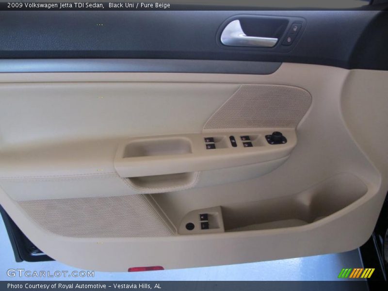 Black Uni / Pure Beige 2009 Volkswagen Jetta TDI Sedan