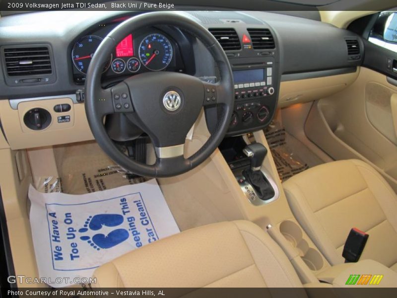 Black Uni / Pure Beige 2009 Volkswagen Jetta TDI Sedan