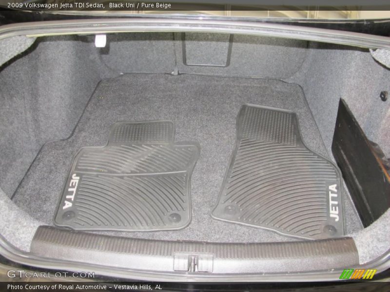 Black Uni / Pure Beige 2009 Volkswagen Jetta TDI Sedan