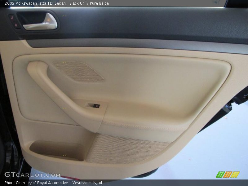 Black Uni / Pure Beige 2009 Volkswagen Jetta TDI Sedan