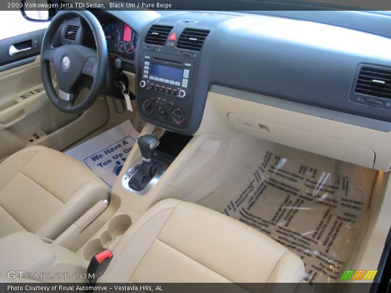 Black Uni / Pure Beige 2009 Volkswagen Jetta TDI Sedan