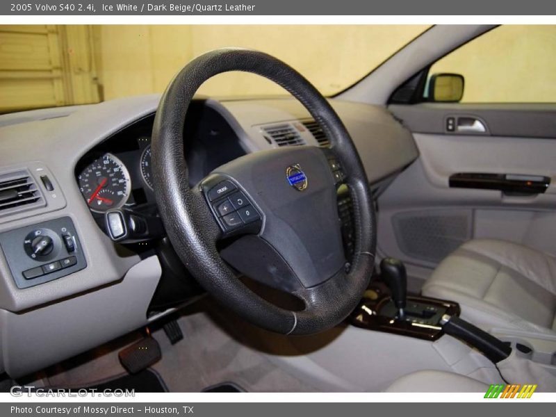 Ice White / Dark Beige/Quartz Leather 2005 Volvo S40 2.4i