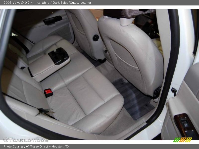 Ice White / Dark Beige/Quartz Leather 2005 Volvo S40 2.4i