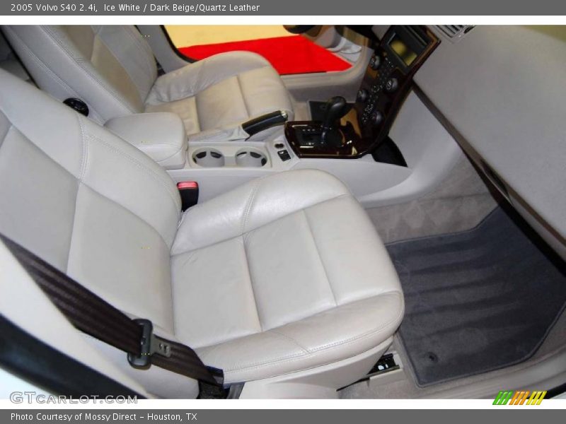 Ice White / Dark Beige/Quartz Leather 2005 Volvo S40 2.4i