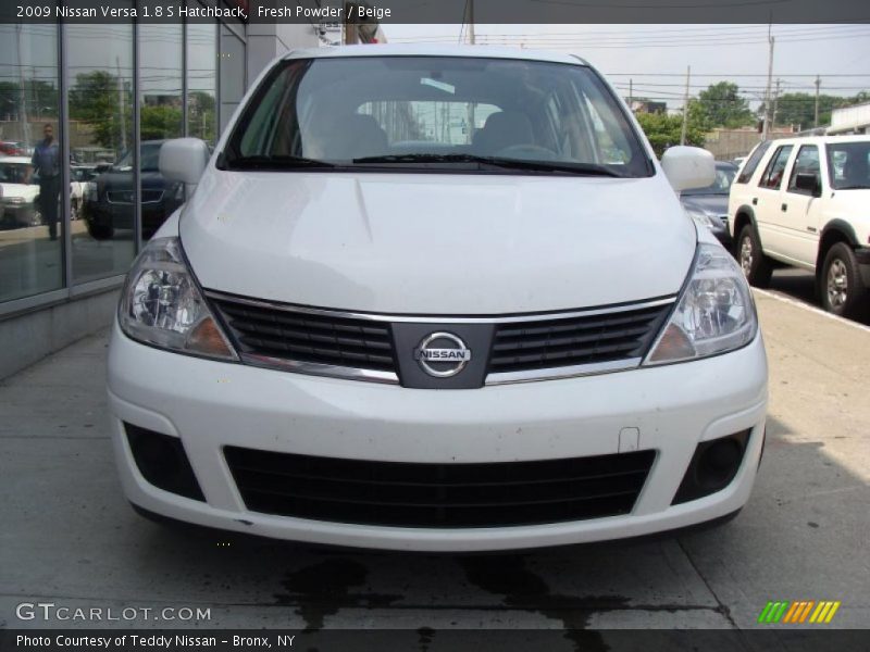 Fresh Powder / Beige 2009 Nissan Versa 1.8 S Hatchback