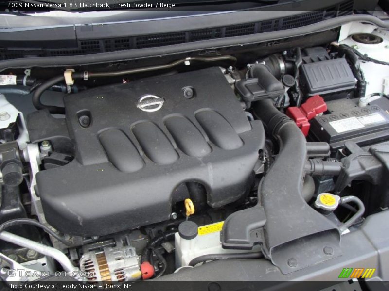 Fresh Powder / Beige 2009 Nissan Versa 1.8 S Hatchback