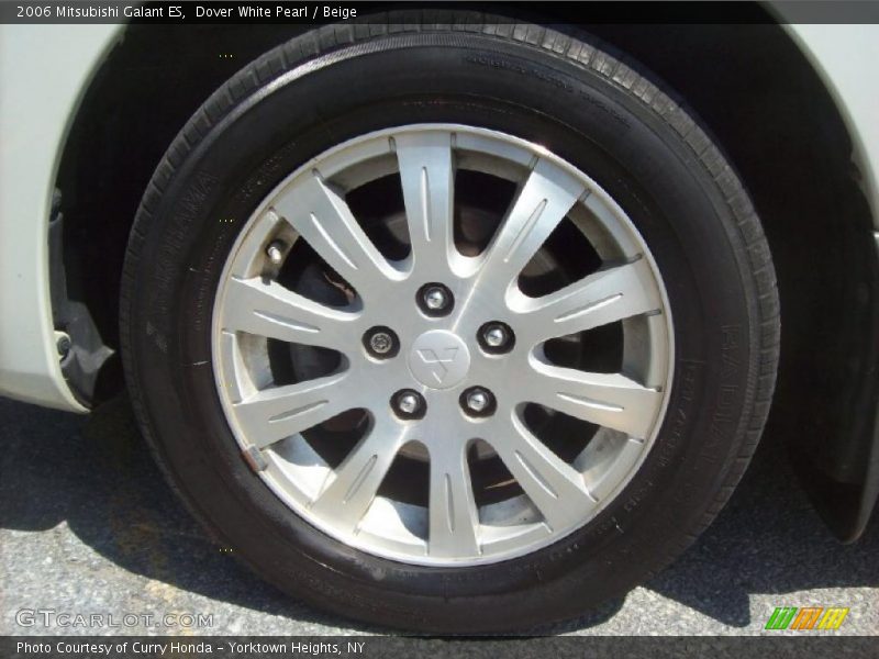 Dover White Pearl / Beige 2006 Mitsubishi Galant ES