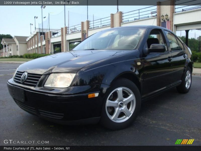 Uni Black / Black 1999 Volkswagen Jetta GL Sedan