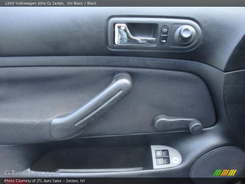 Uni Black / Black 1999 Volkswagen Jetta GL Sedan