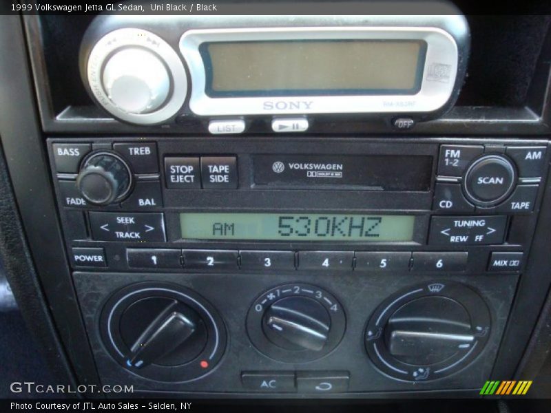 Uni Black / Black 1999 Volkswagen Jetta GL Sedan